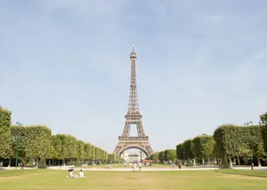 people gathering in front of Eiffel Tower jigsaw puzzle