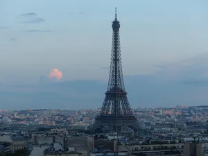 eiffel tower jigsaw puzzle