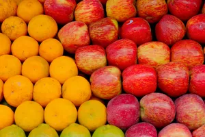 a pile of apples and oranges sitting next to each other jigsaw puzzle