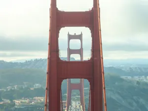 A stunning view of the iconic Golden Gate Bridge with traffic in San Francisco. jigsaw puzzle