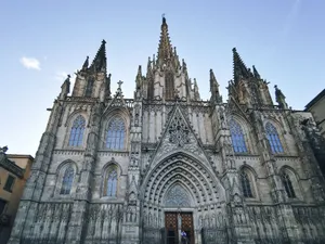 Stunning facade of the historic Barcelona Cathedral showcasing intricate Gothic architecture. jigsaw puzzle