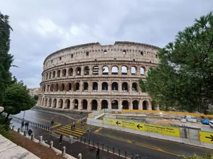 a very large building with a lot of windows jigsaw puzzle