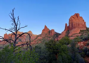 Explore the stunning red rock formations and vibrant natural landscape of Sedona, Arizona. jigsaw puzzle