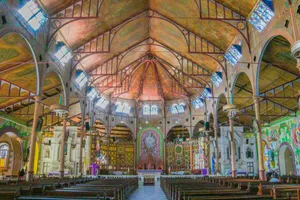 close-up photography of cathedral jigsaw puzzle